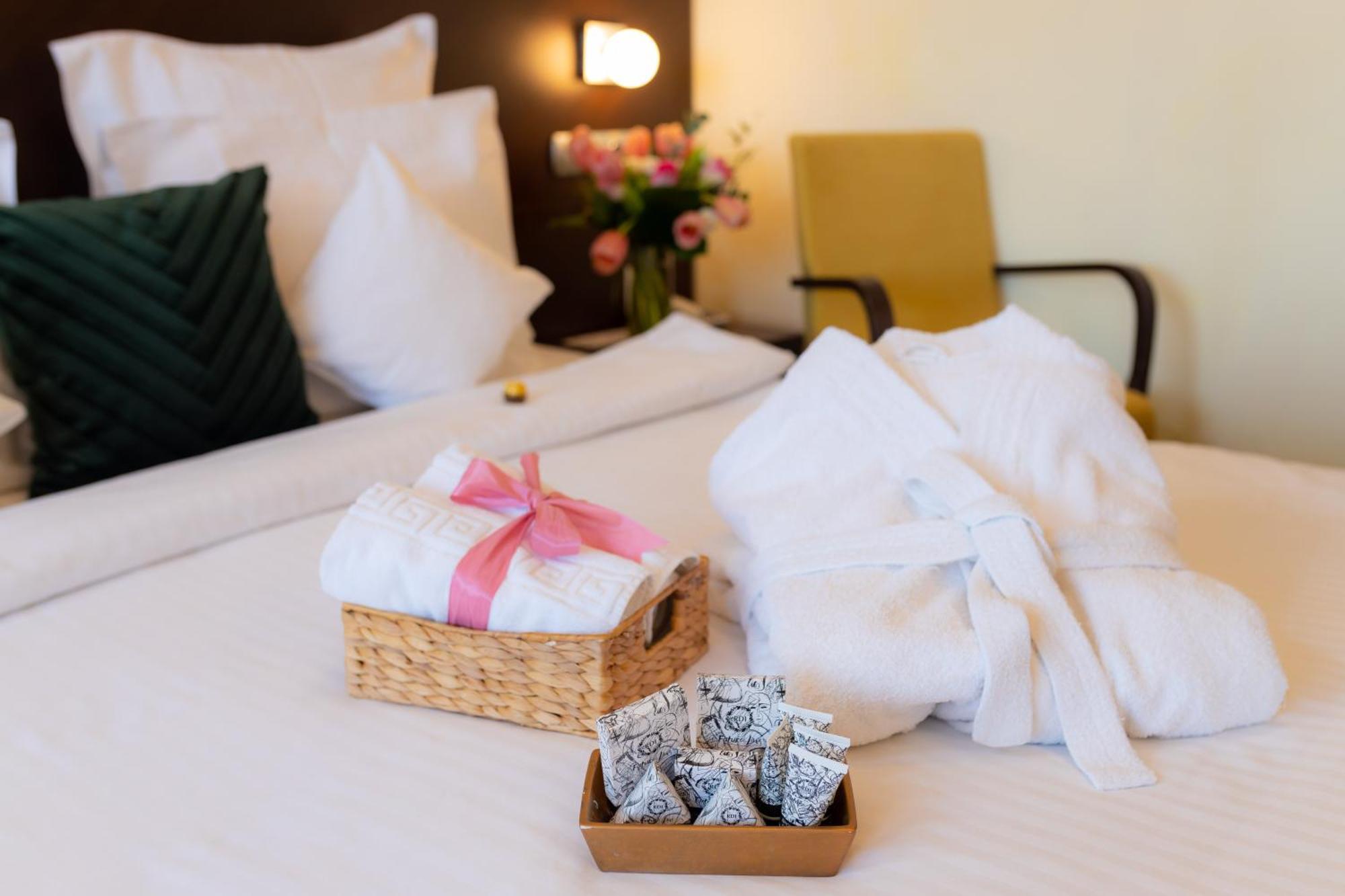 Hotel Terra Balneo Galati  Bagian luar foto